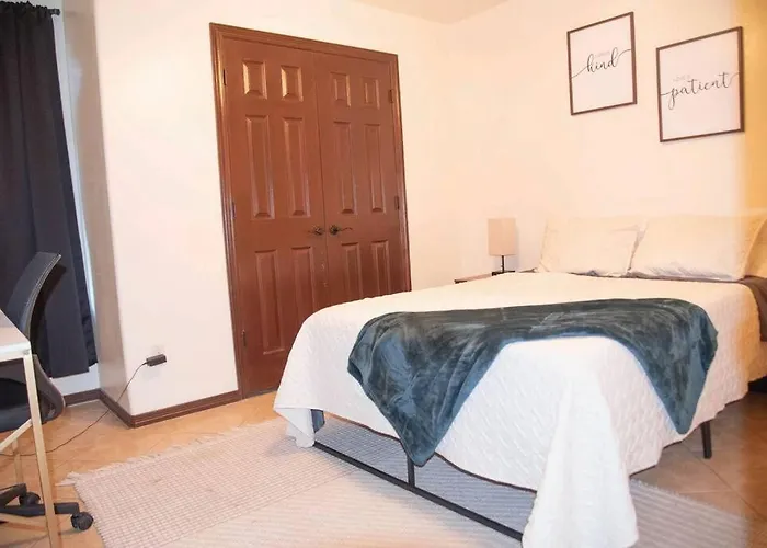 3Bd 2Bt Town Suite Minutes Away Medical Center