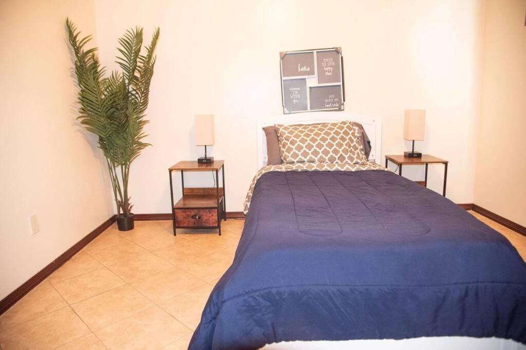 3bd 2bt Town Minutes Away Medical Center * Edinburg