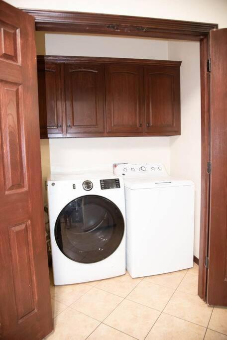 3bd 2bt Town Minutes Away Medical Center